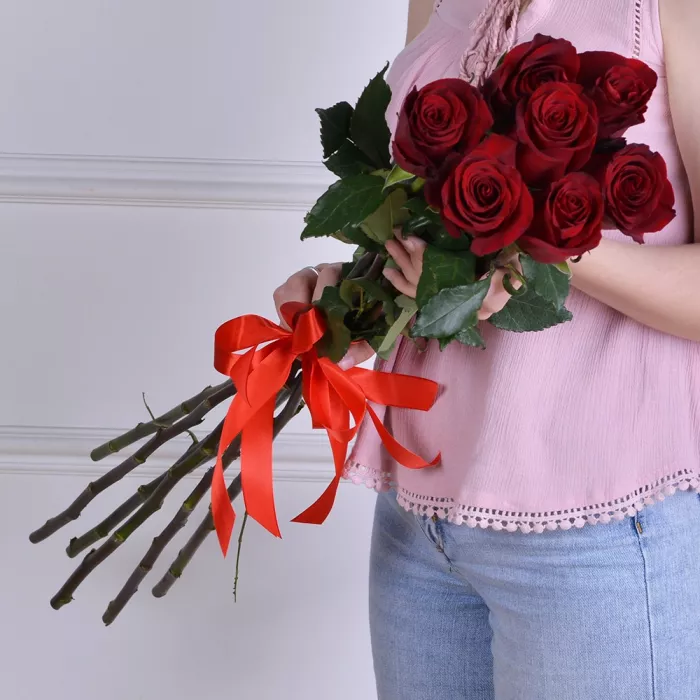 7 красных роз Эквадор 70 см