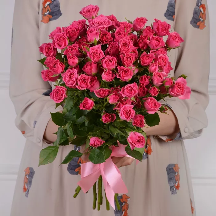 21 малиновая кустовая роза