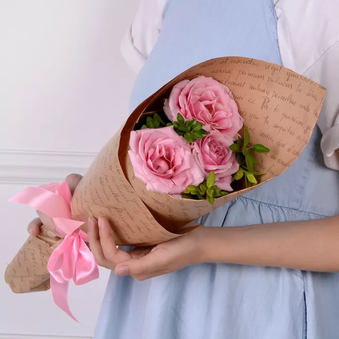 Букет из 3 нежно-розовых роз 40 см