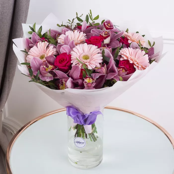 Букет из гербер и роз