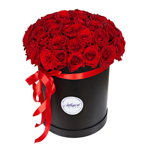 Шляпная коробка с букетом из 51 розы 40 см