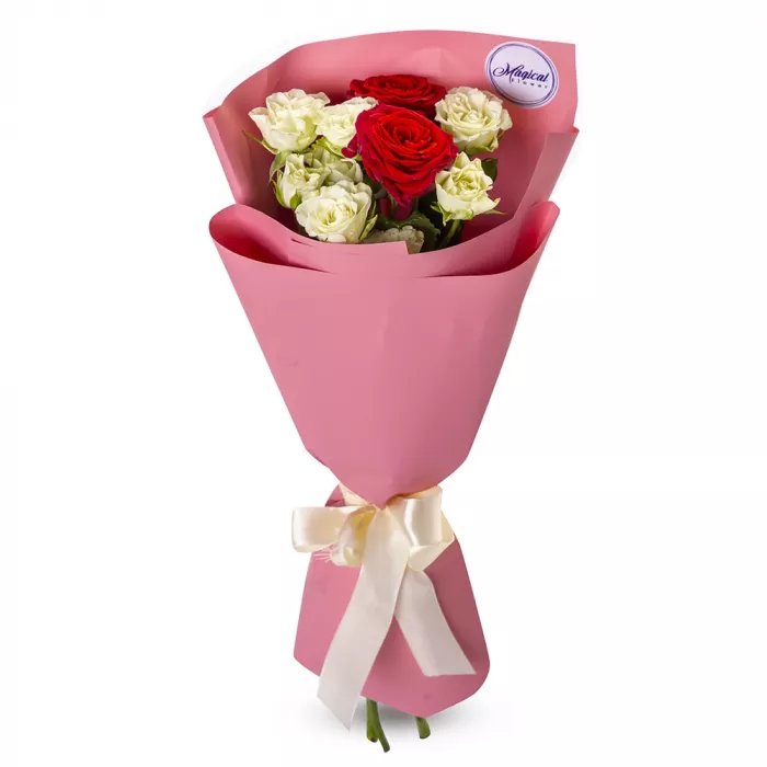 3 разноцветные кустовые розы