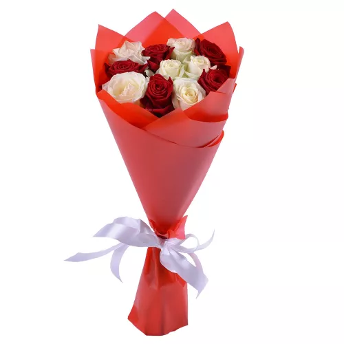 Букет из 11 красно-белых роз 50 см
