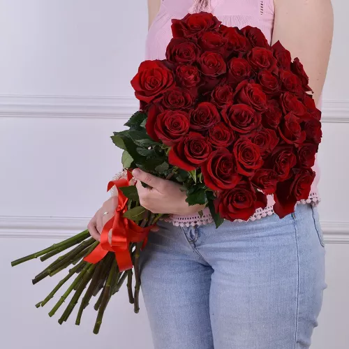 35 красных роз Эквадор 70 см