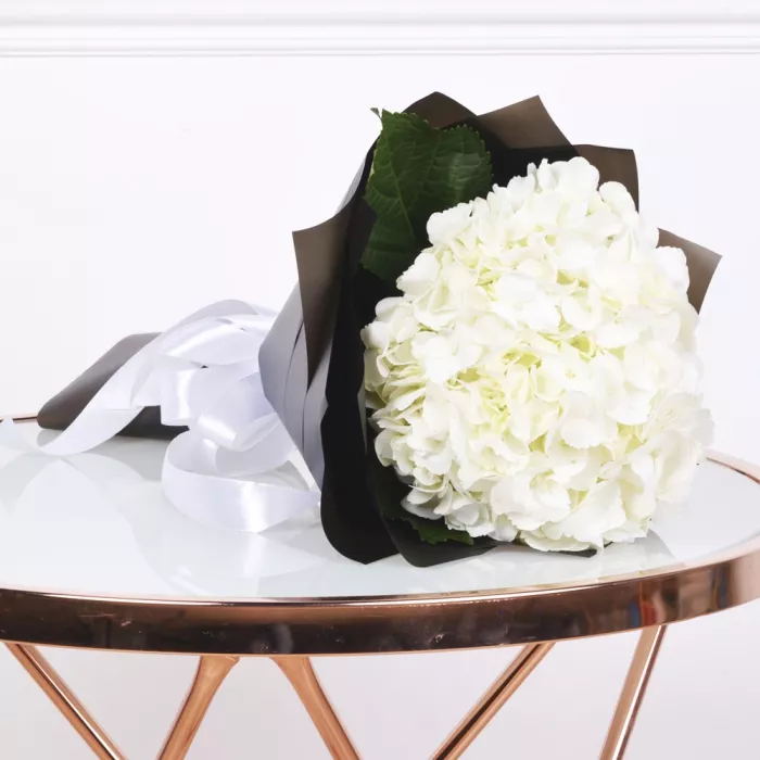 Букет из 1 белой гортензии
