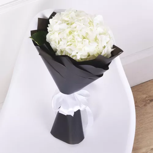 Букет из 1 белой гортензии