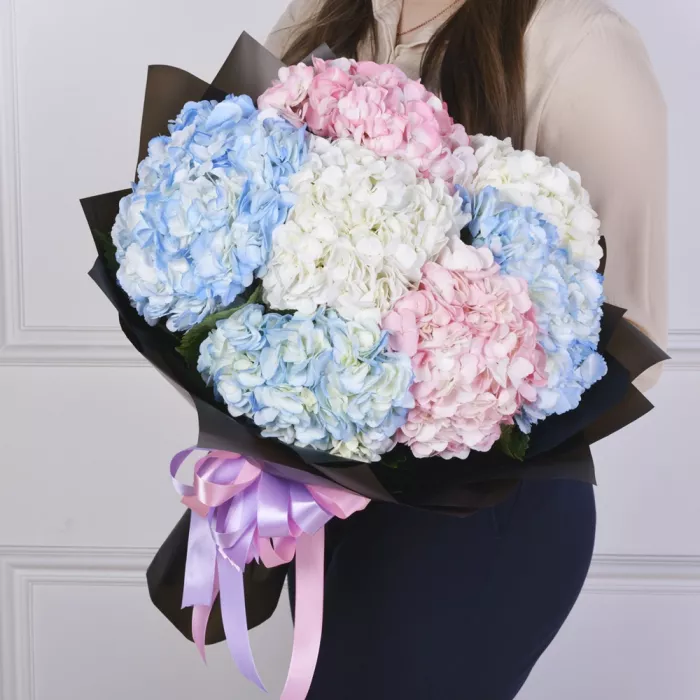 Букет из 7 Гортензий