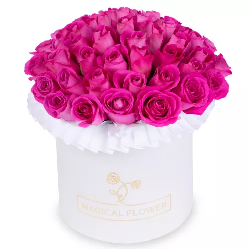 Букет из 35 розовых роз в кремовой шляпной коробке