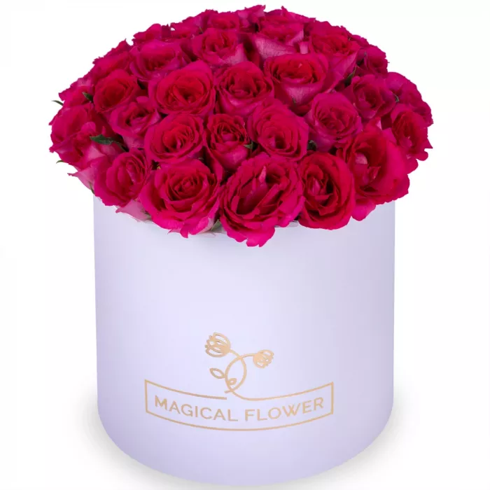 51 малиновая роза в белой шляпной коробке
