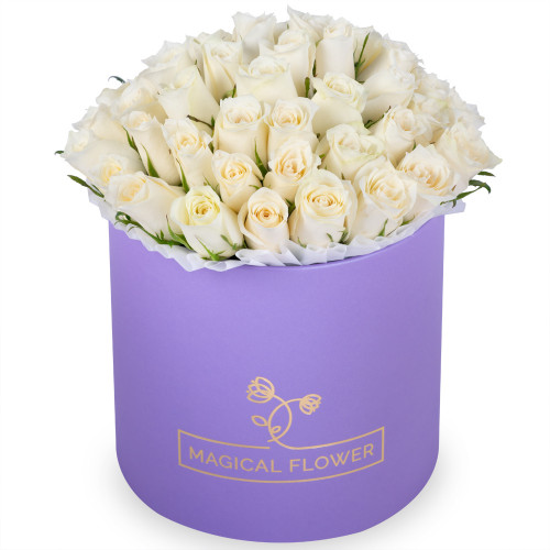 51 белая роза в фиолетовой шляпной коробке