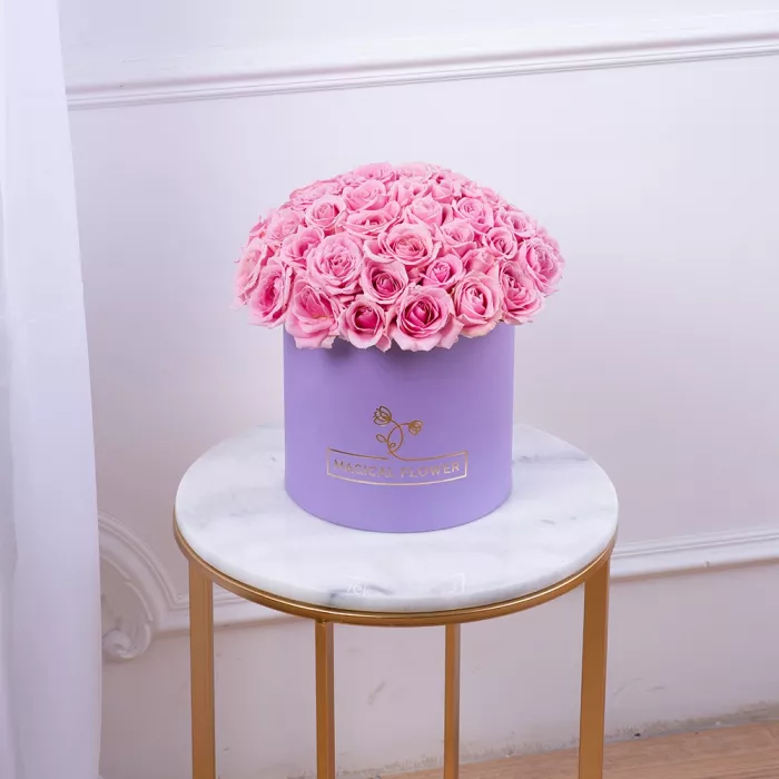 Букет из 51 розовой розы premium в фиолетовой шляпной коробке