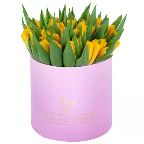 51 желтый тюльпан в розовой шляпной коробке