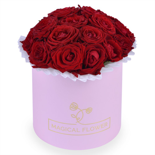 Букет из 15 красных роз в шляпной розовой коробке