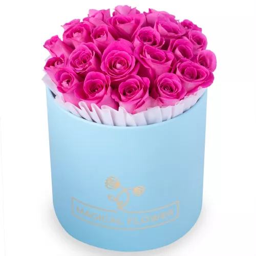 25 розовых роз в голубой шляпной коробке