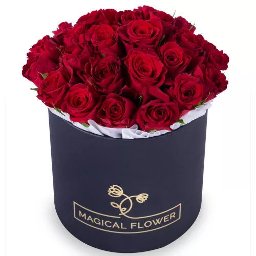 25 красных роз в черной шляпной коробке
