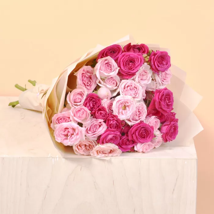 9 кустовых роз микс