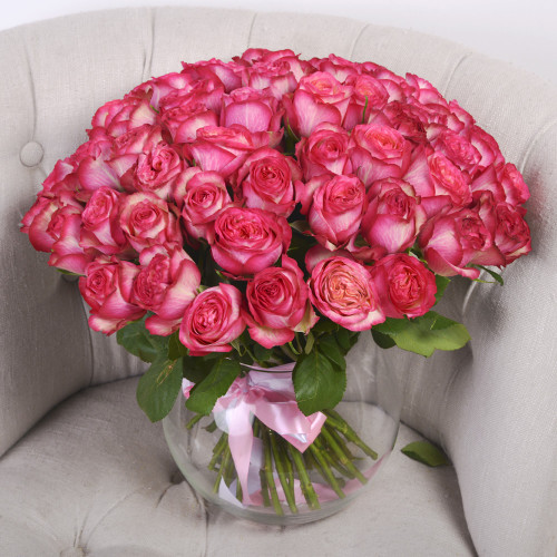 Букет на День матери из 51 розовой пионовидной розы