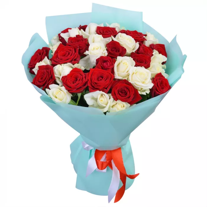 Букет из 35 красных и белых роз 40 см