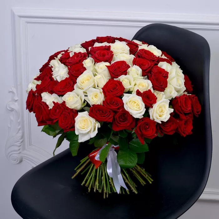 Букет из 101 разноцветной роз Premium 40 см