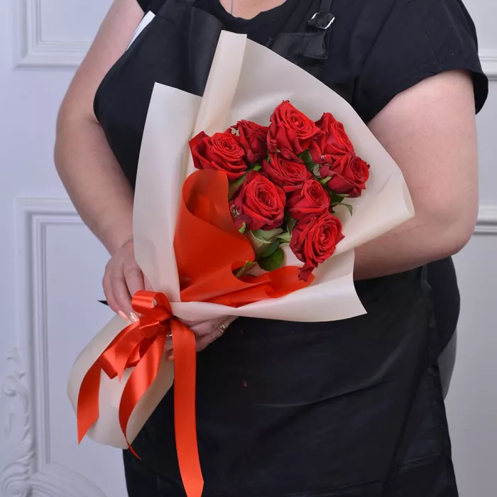 Букет из 9 красных роз premium 40 см