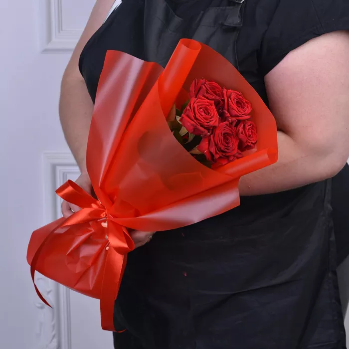 Букет из 5 красных розы 40 см