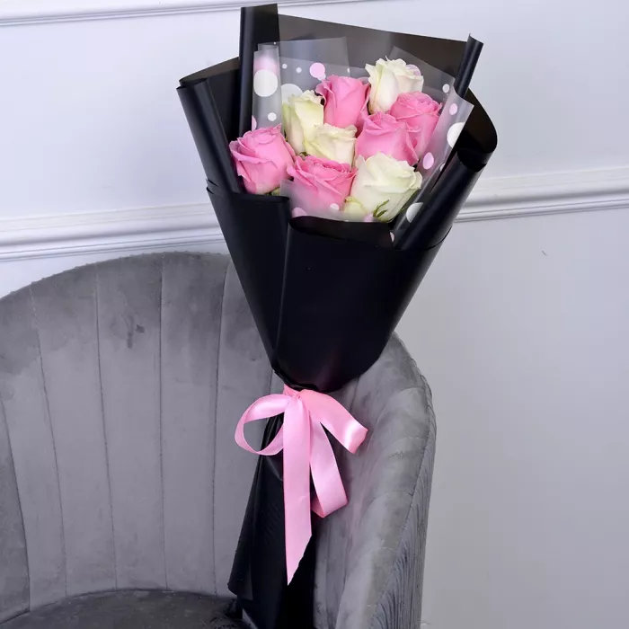 Букет из 9 разноцветных роз premium 40 см