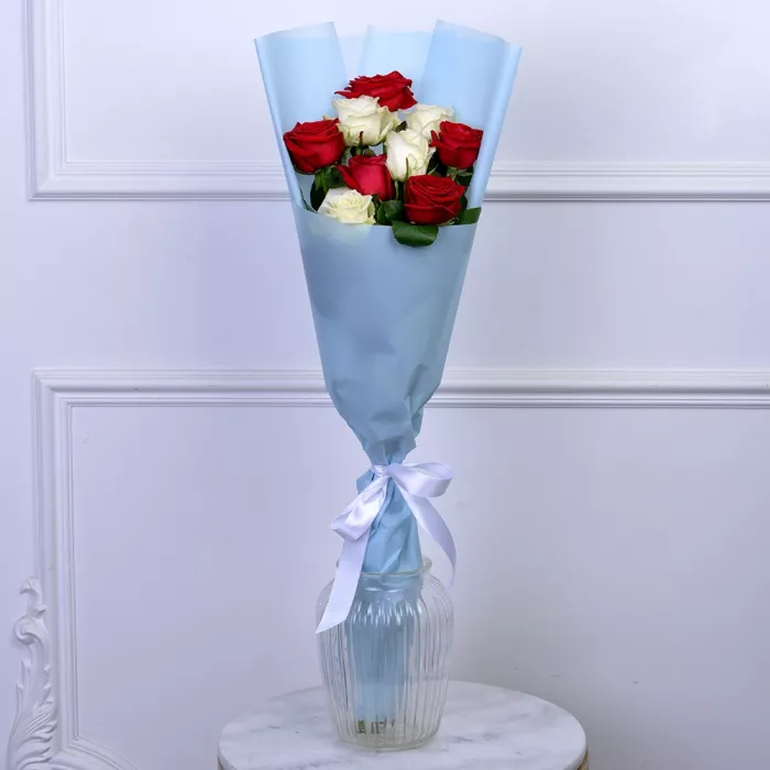 Букет из 9 разноцветных роз 60 см