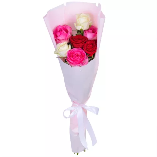 Букет из 7 разноцветных роз 60 см