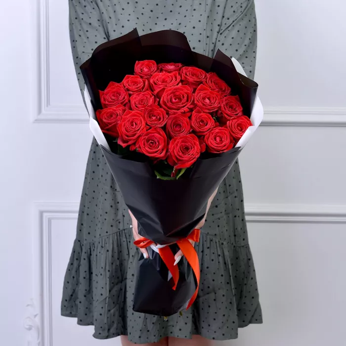 Букет из 21 красной розы Premium 60 см