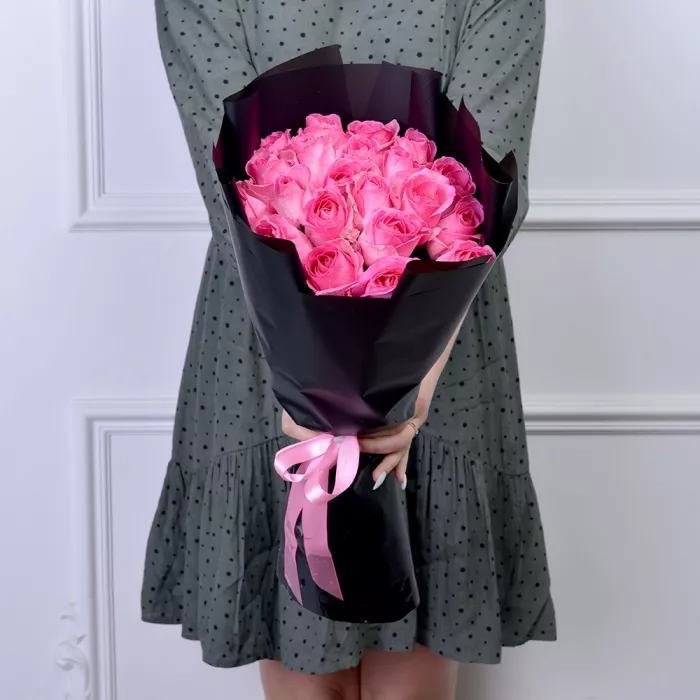 Букет из 21 розовой розы Premium 50 см
