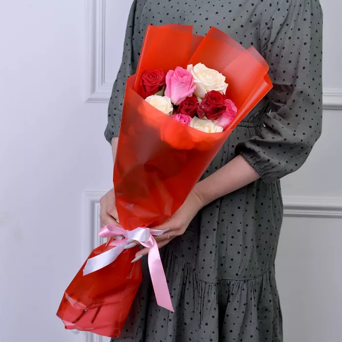 9 разноцветных роз Premium 50 см