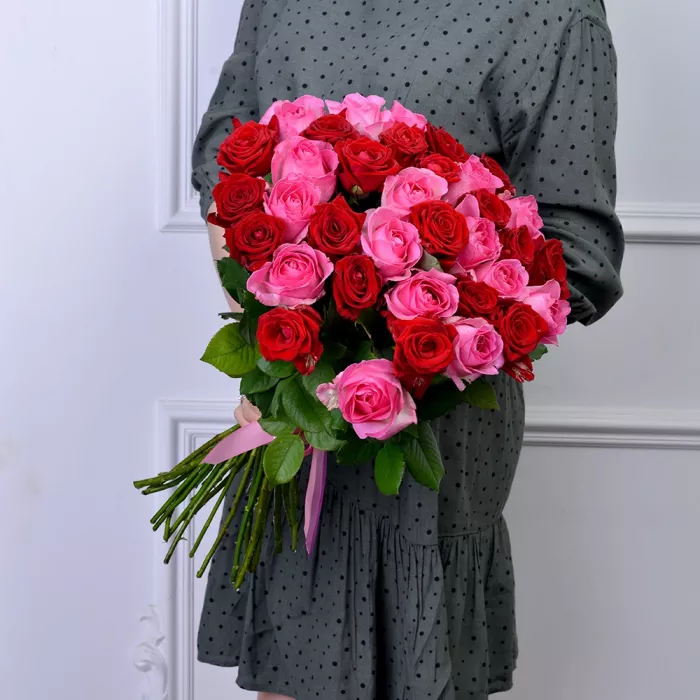 25 разноцветных роз Premium 50 см