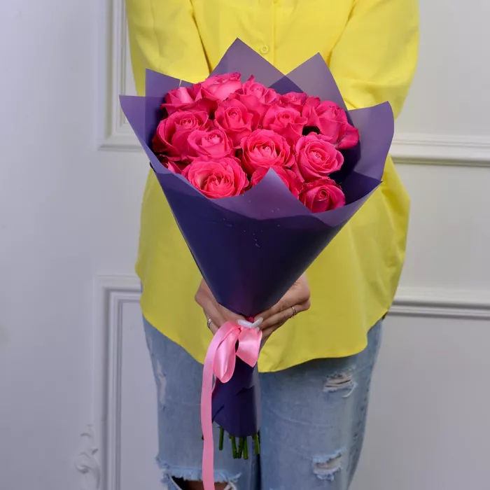 15 малиновых роз 50 см
