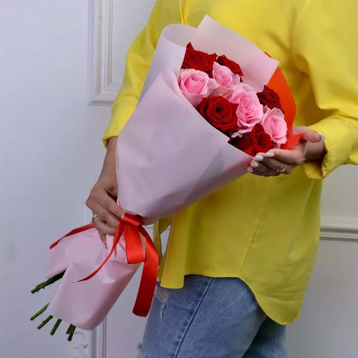 9 разноцветных роз premium 40 см