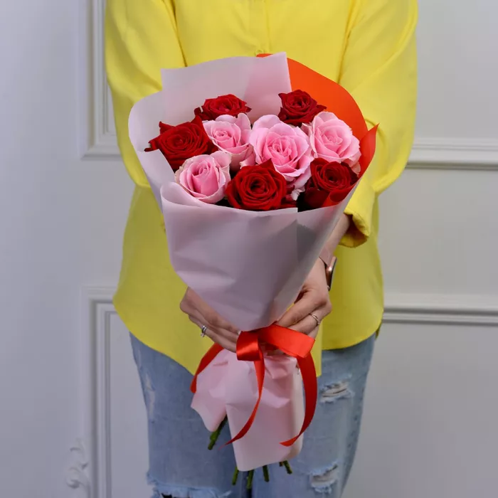 9 разноцветных роз premium 40 см