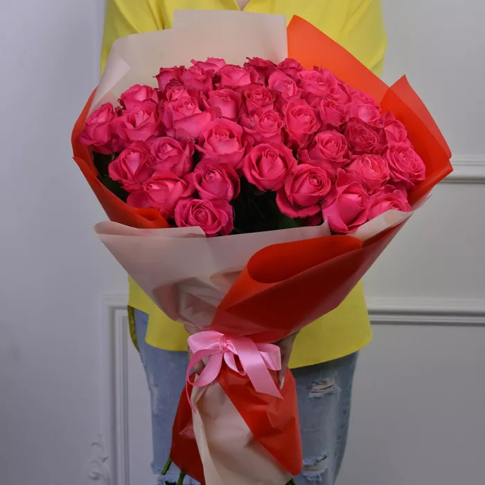 35 малиновых роз Premium 60 см