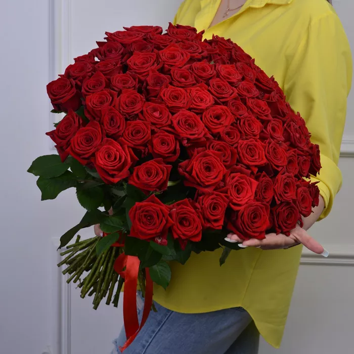 75 красных роз Premium 50 см