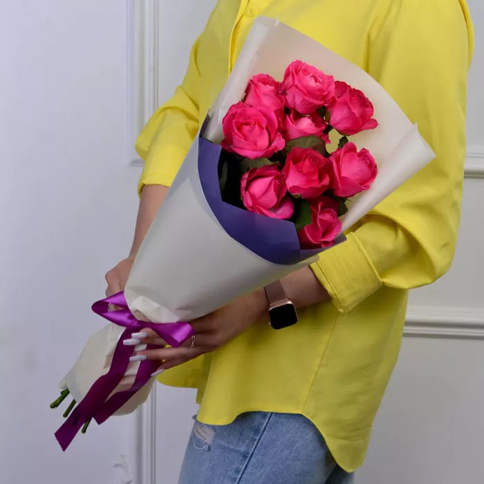 Букет из 9 малиновых роз 50 см