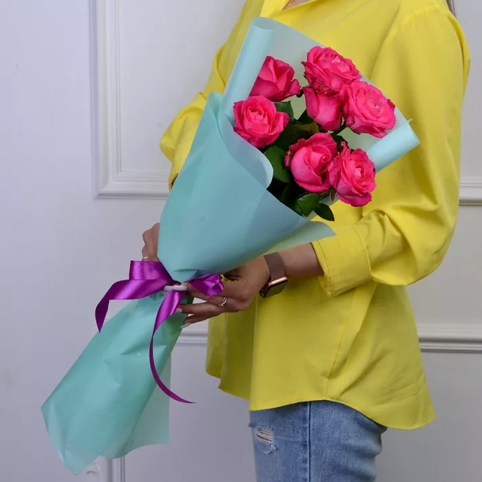 Букет из 7 малиновых роз 50 см