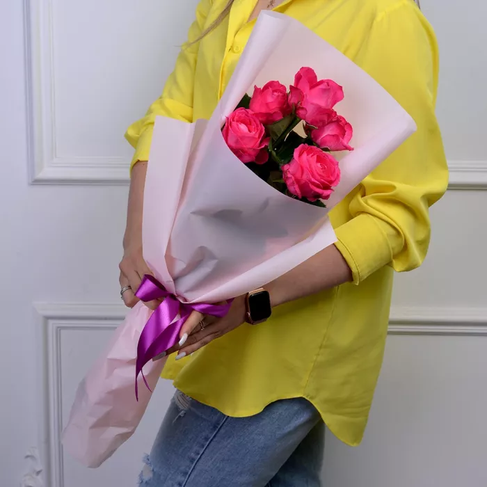 Букет из 5 малиновых роз premium 50 см