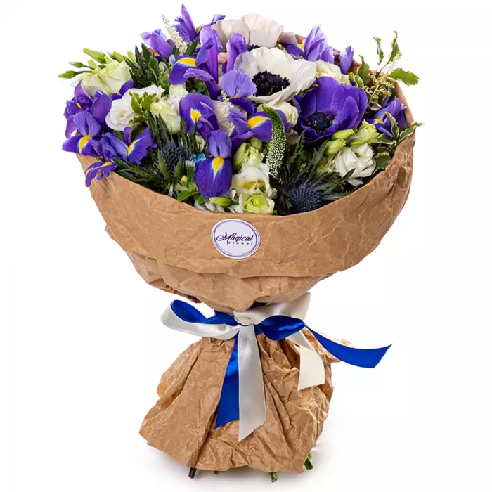 Букет из роз, ириса и эустом