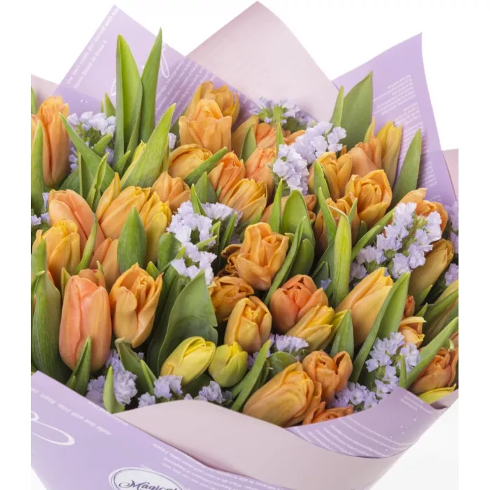 Букет из 51 оранжевого тюльпана