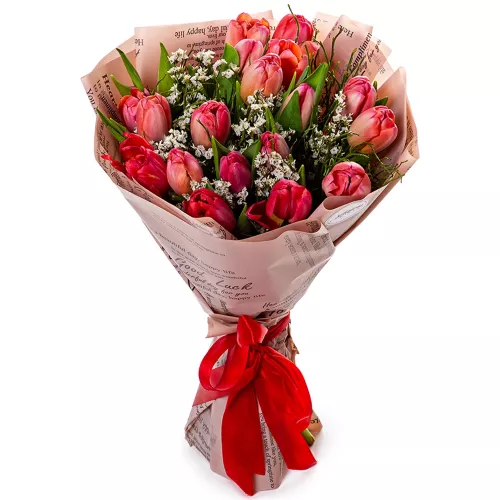 Букет на День матери из 19 розовых тюльпанов с лимониумом