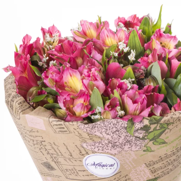 Букет из 3 розовых альстромерий с эвкалиптом