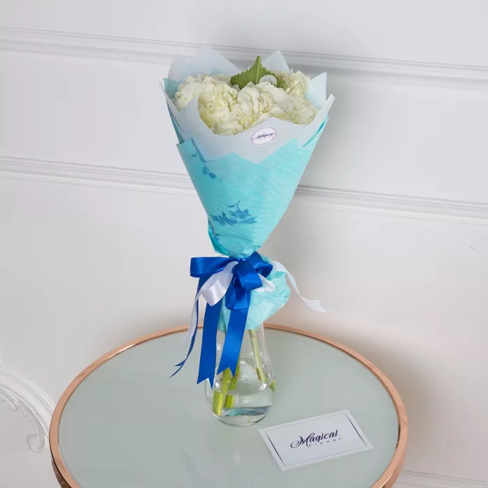 Букет из 3 белых гортензий