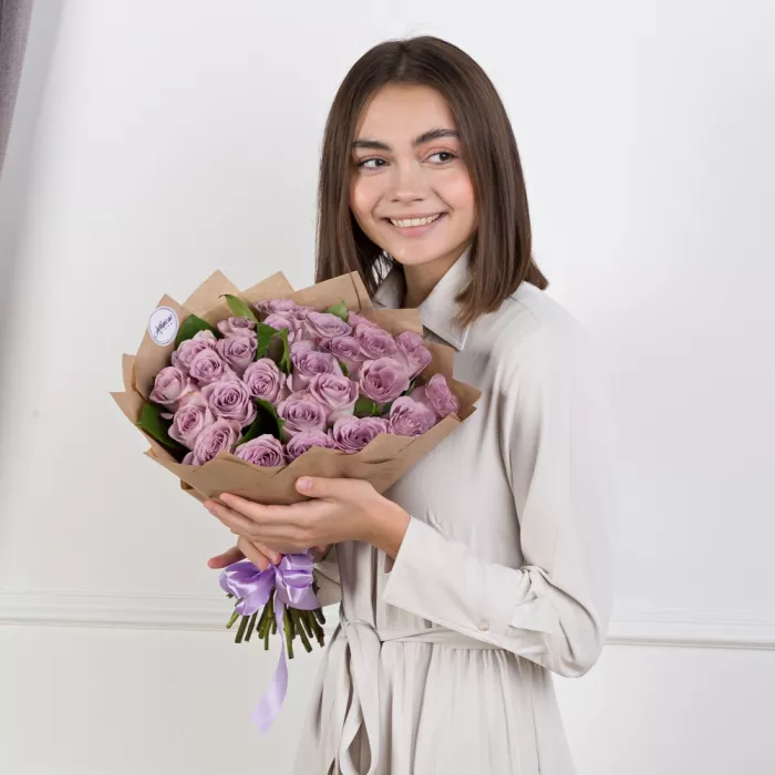 Букет из 25 сиреневых роз