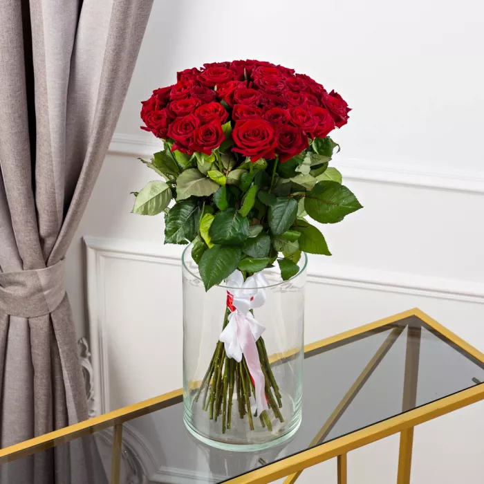35 красных роз 60 см